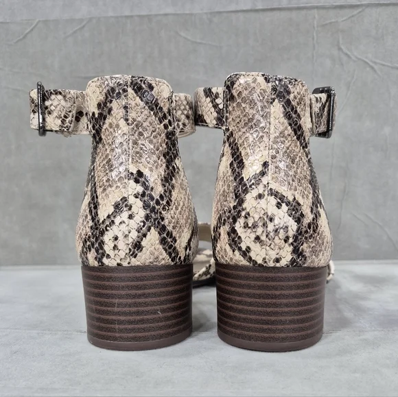 Clarks sandals women's 10 cream black snake embossed padded ankle strap low heel - Picture 5 of 14